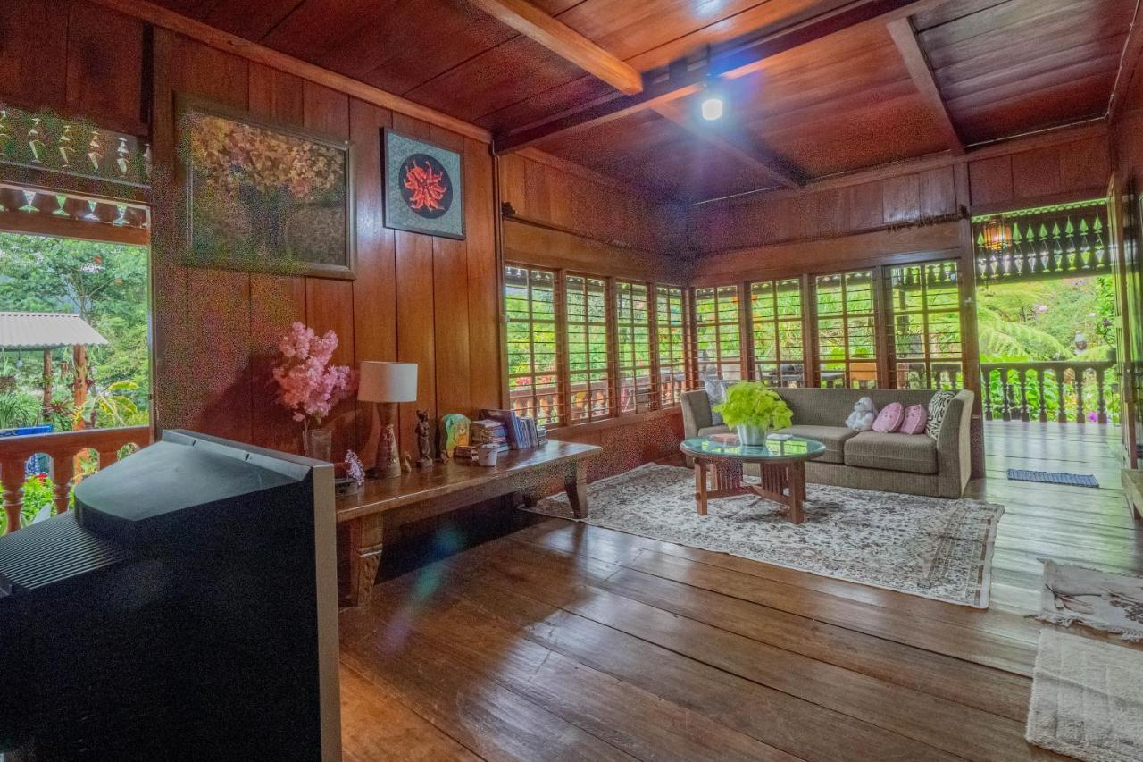 Rumah Kayu Sulawesi Antique Бедугул Екстериор снимка