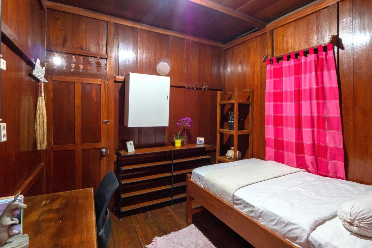 Rumah Kayu Sulawesi Antique Бедугул Екстериор снимка