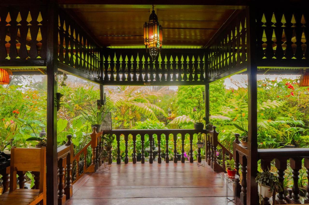 Rumah Kayu Sulawesi Antique Бедугул Екстериор снимка