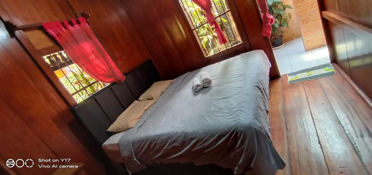 Rumah Kayu Sulawesi Antique Бедугул Екстериор снимка